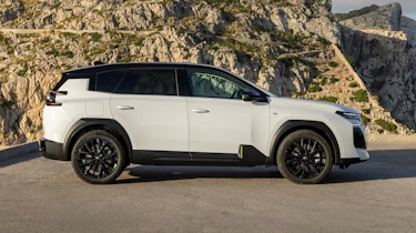 Citroen C5 Aircross You Hybrid 145 - side static