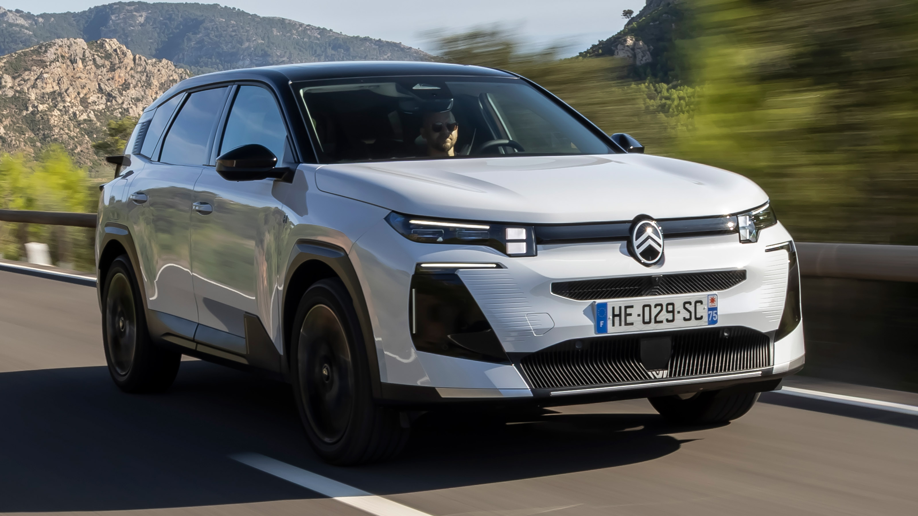 Citroen C5 Aircross You Hybrid 145 - front