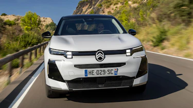 Citroen C5 Aircross You Hybrid 145 - full front