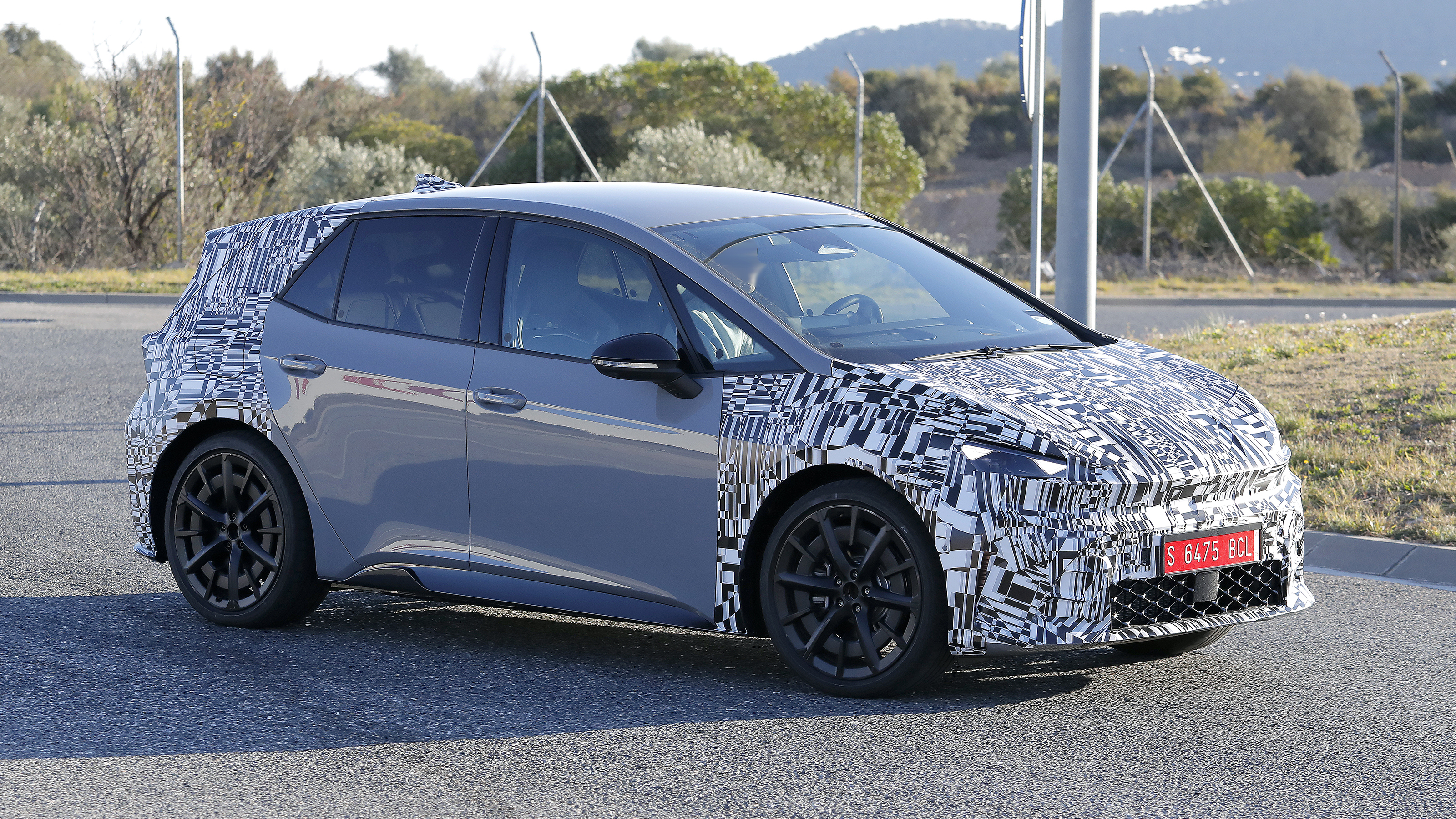 Cupra Born facelift - front angled