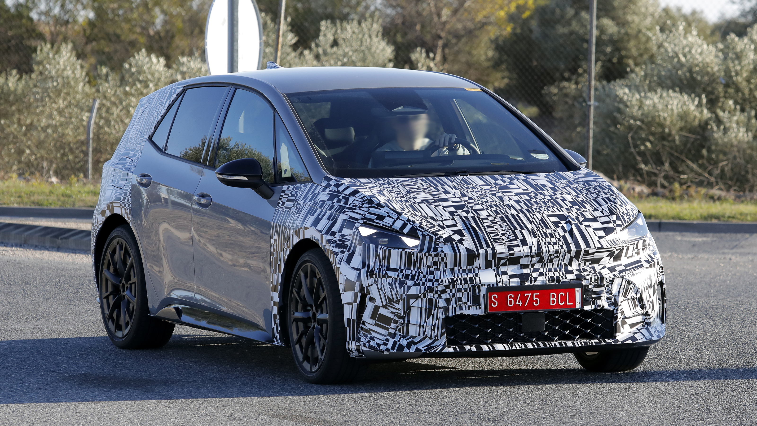 Cupra Born facelift - front 3/4