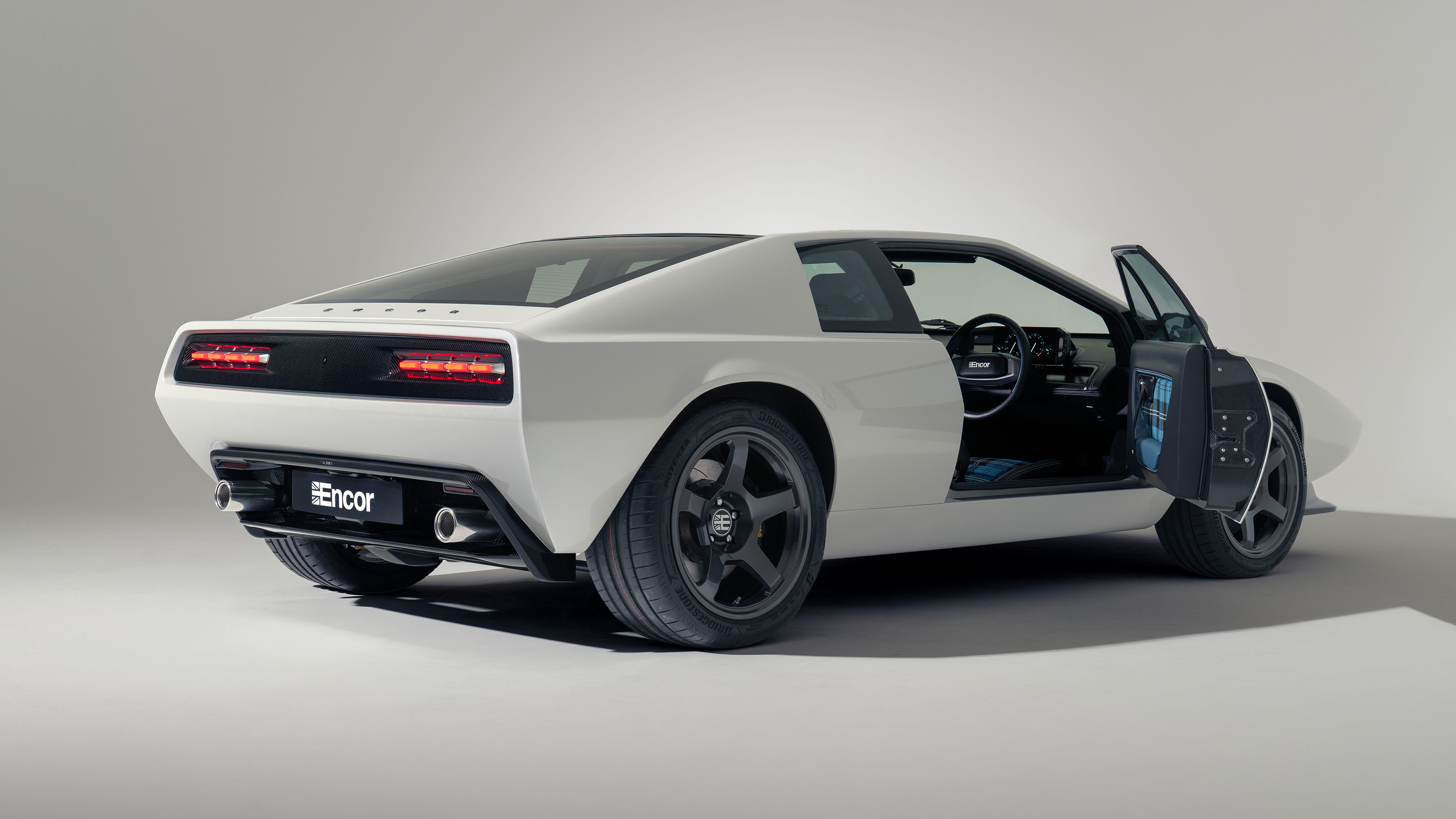 Encor Series 1 - rear 3/4 doors open