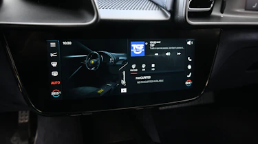 Ferrari Amalfi - infotainment screen