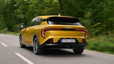 Kia K4 2025 tracking - rear
