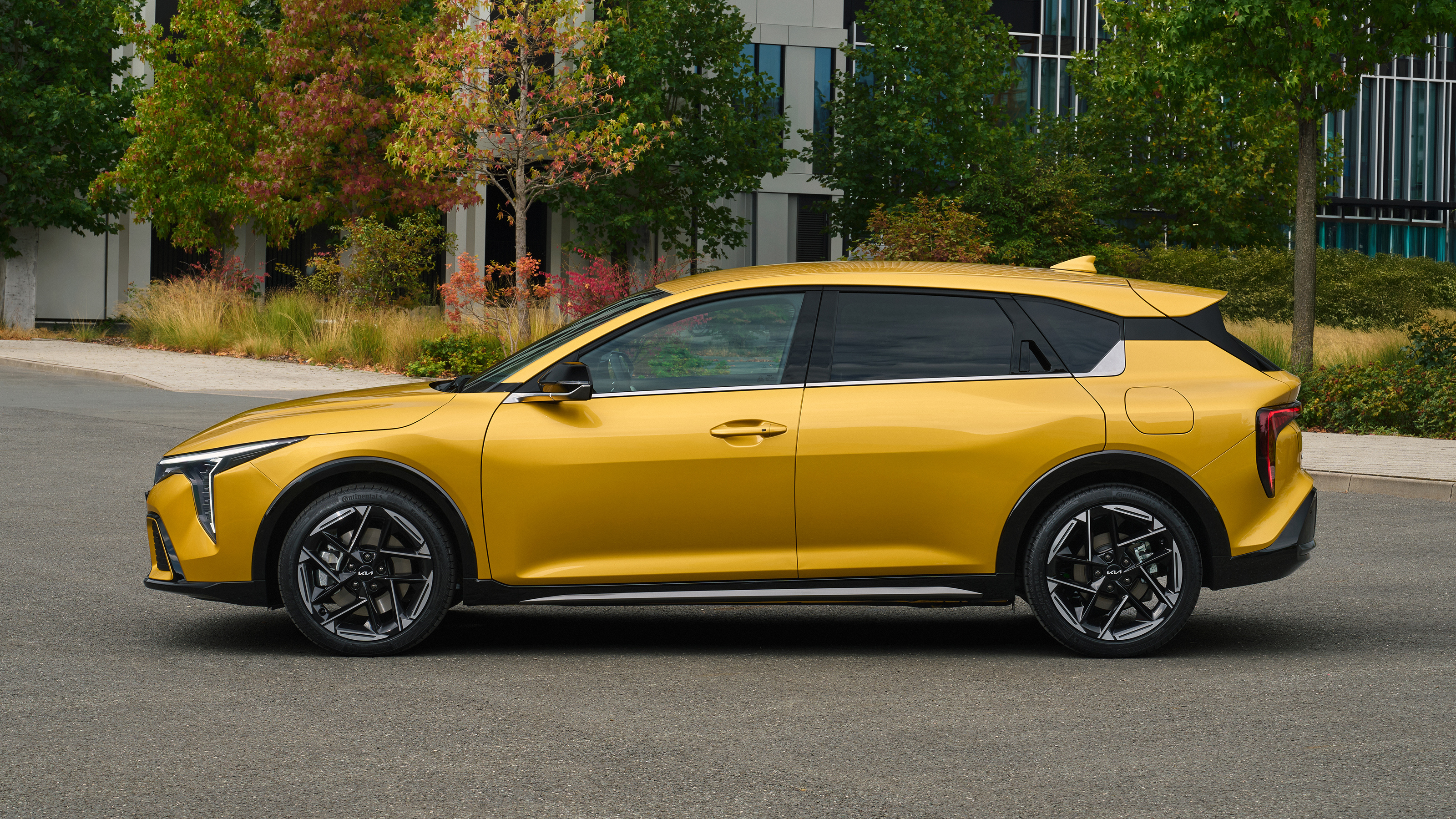 Kia K4 2025 static -  profile