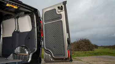 Kia PV5 Cargo - rear door