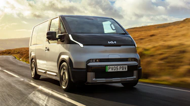Kia PV5 Cargo - front tracking