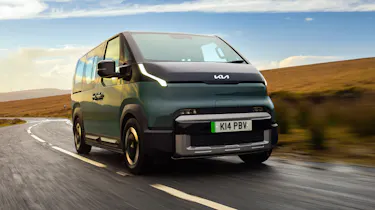 Kia PV5 Passenger - front tracking