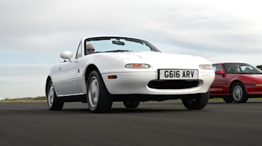 Mazda MX-5 NA - front tracking