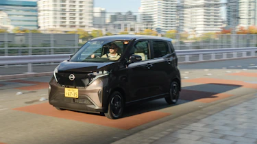 Nissan Sakura - front tracking