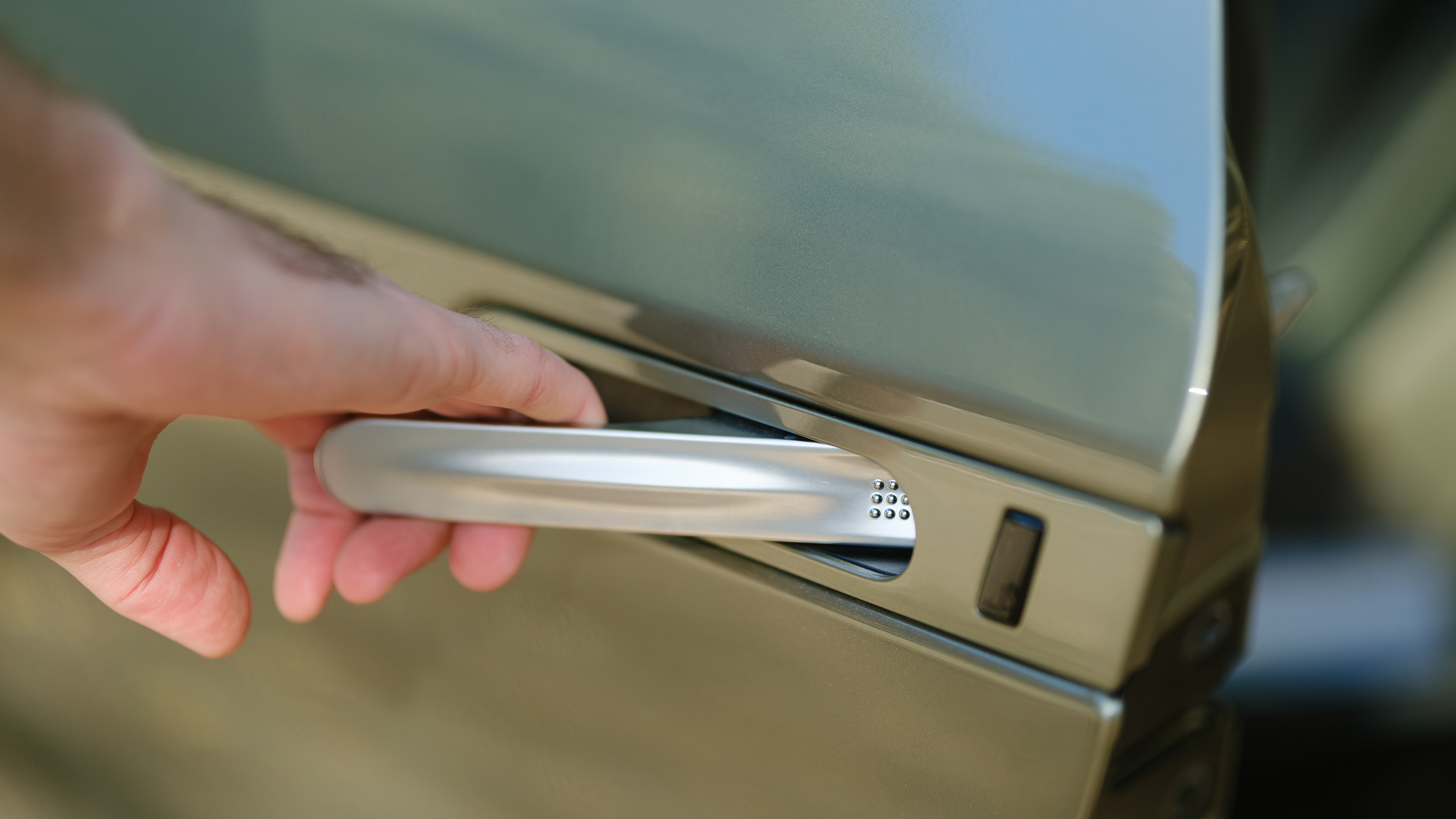 Nissan GT-R T-Spec - exterior door handle