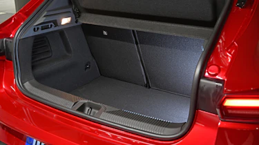 Renault Clio Hybrid E-Tech - boot