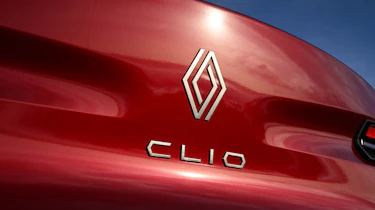 Renault Clio Hybrid E-Tech - Clio badge