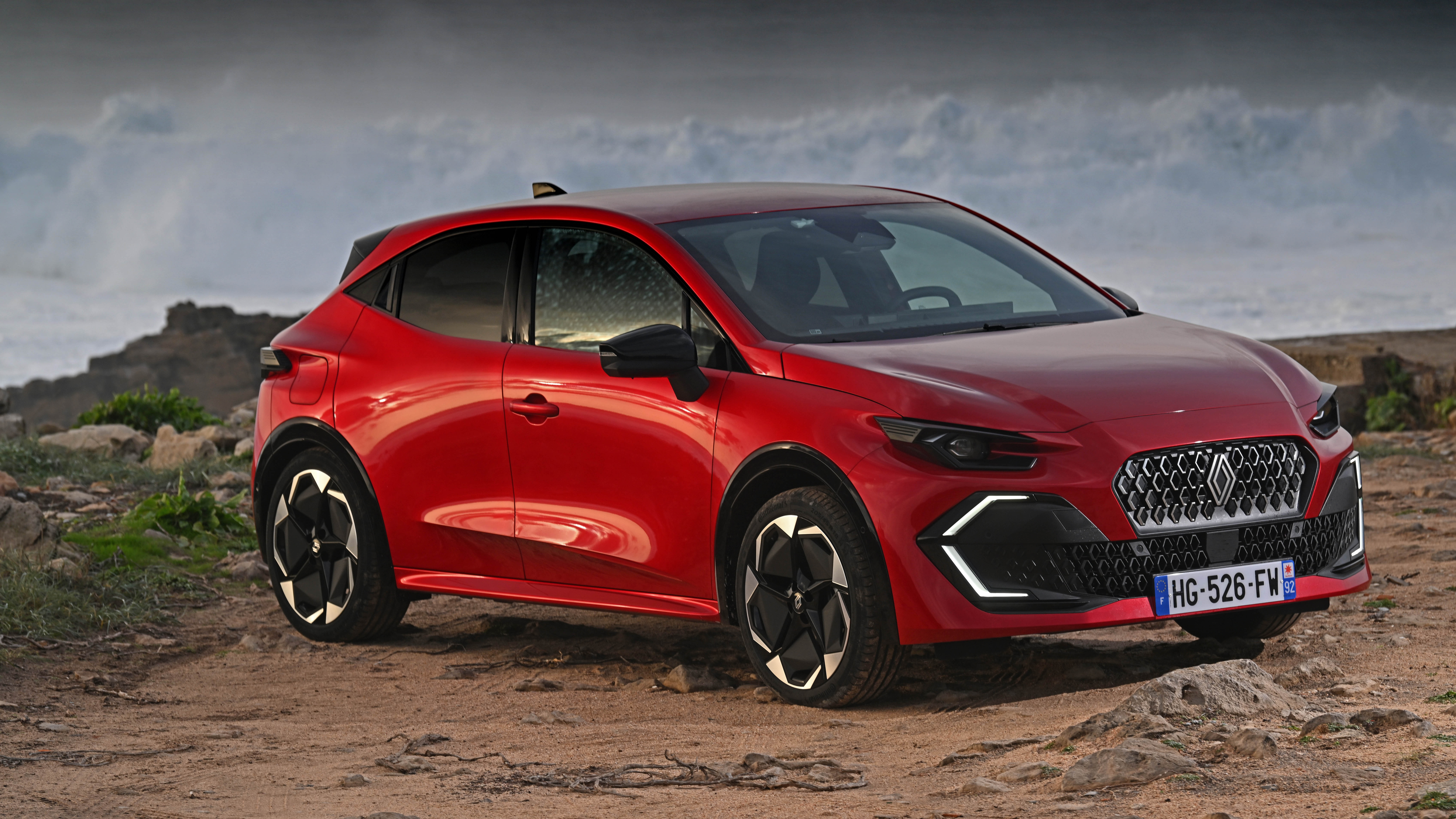 Renault Clio Hybrid E-Tech - front static