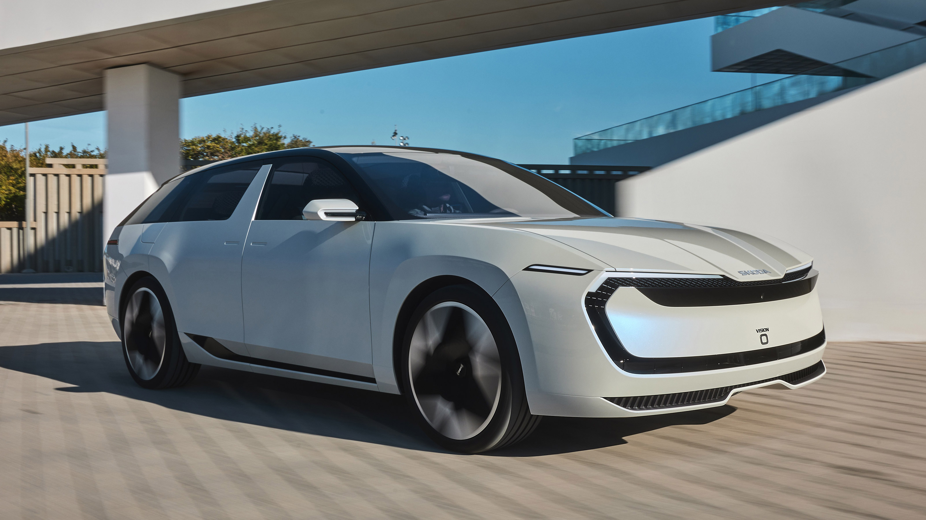 Skoda Vision O concept - front action