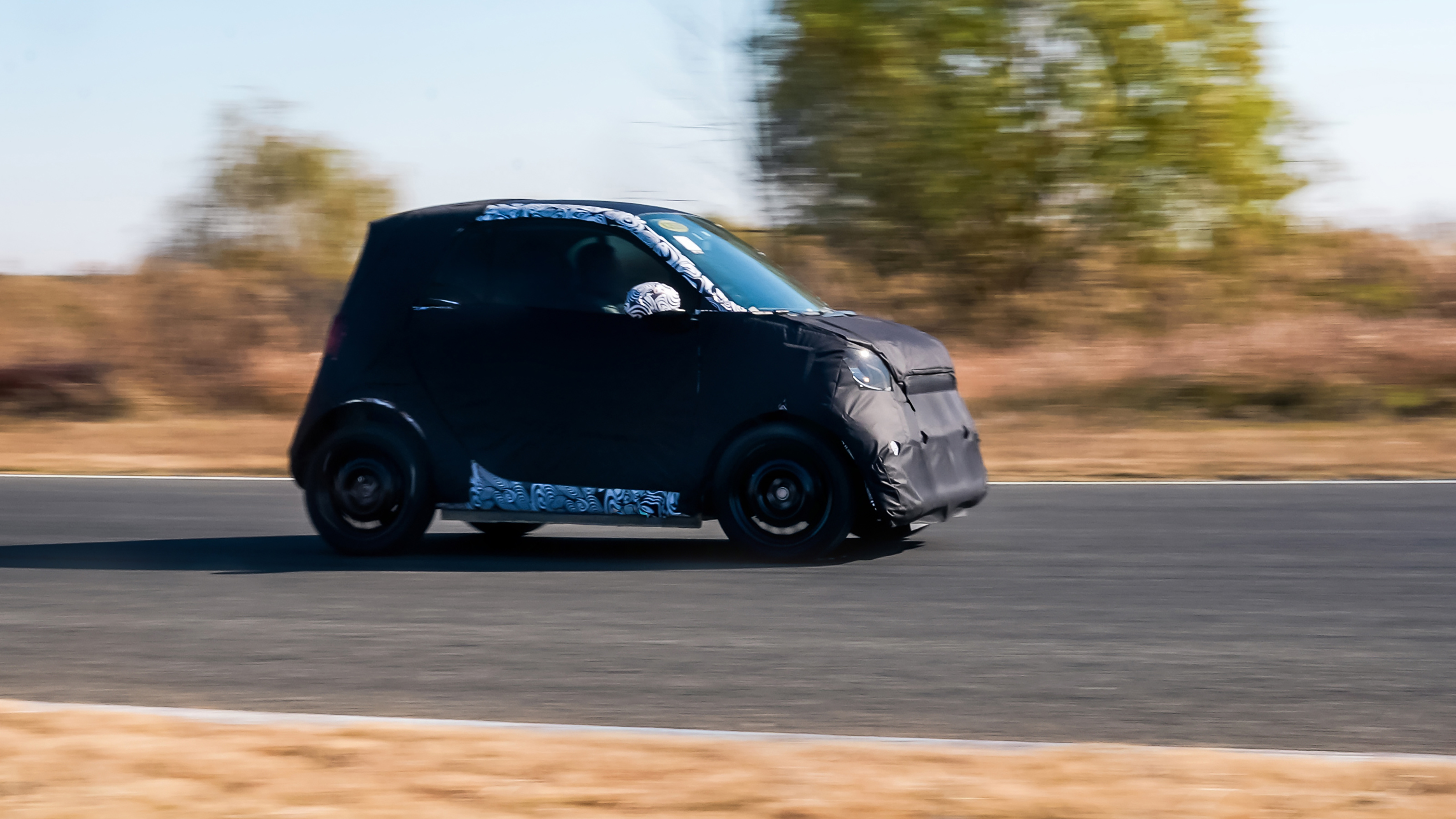 Smart #2 (camouflaged) - side action