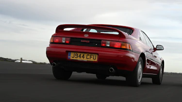 Toyota MR2 - rear tracking