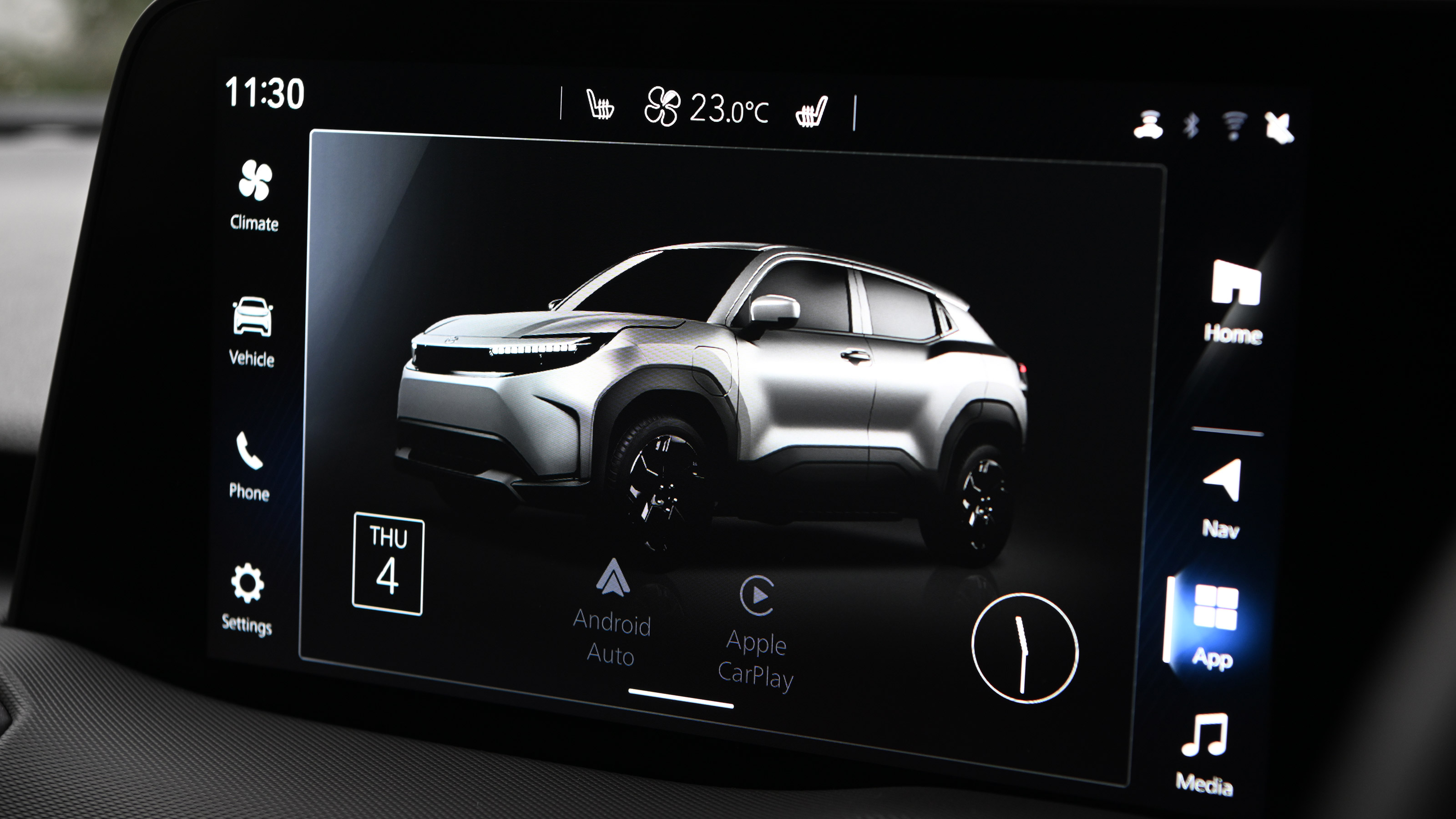 Toyota Urban Cruiser - screen