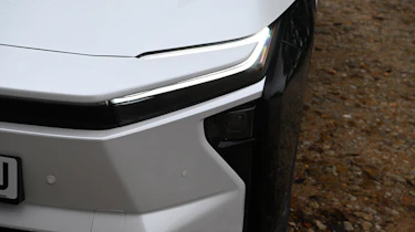 Toyota bZ4X - front light