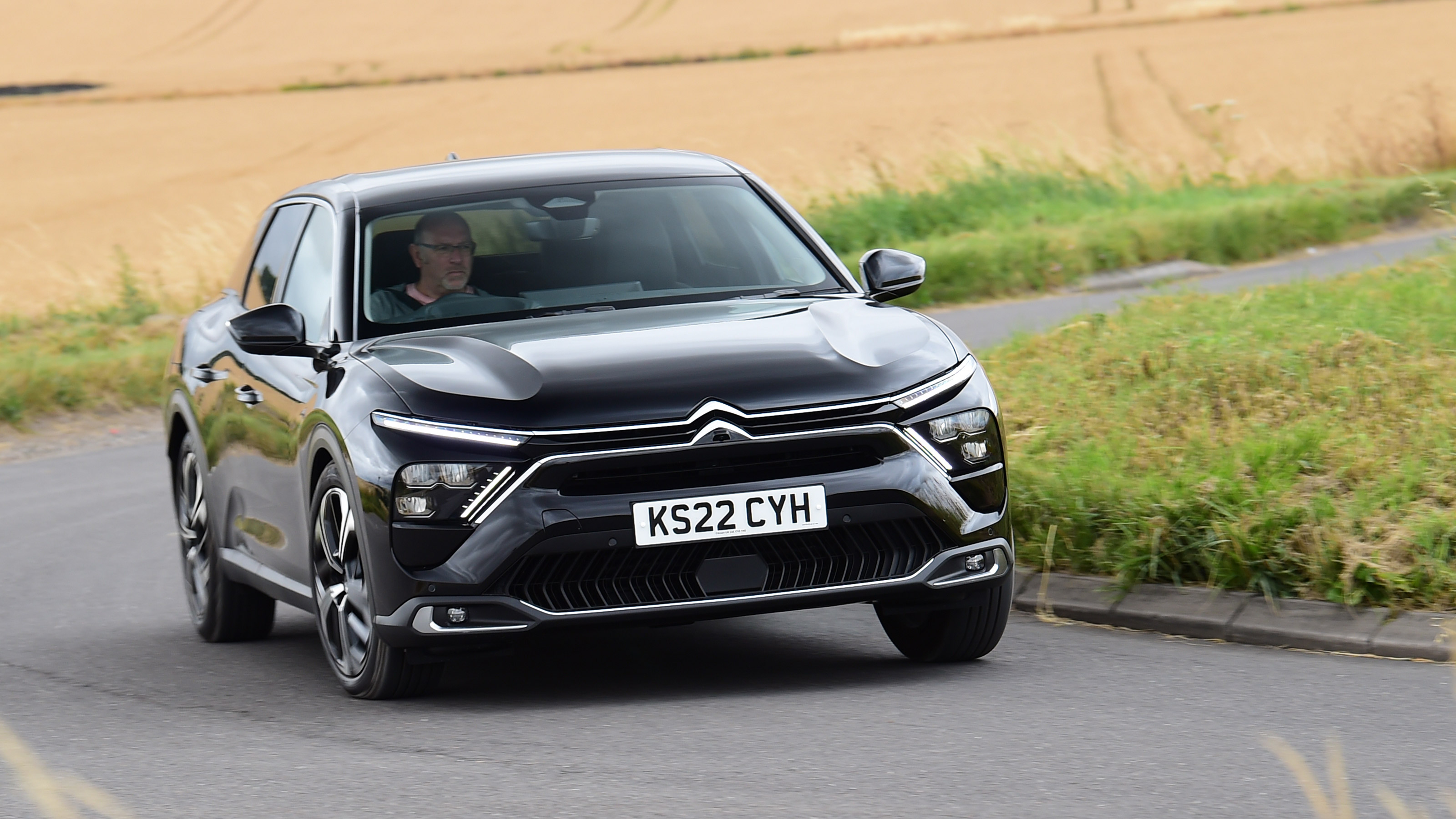 Used Citroen C5 X - front cornering