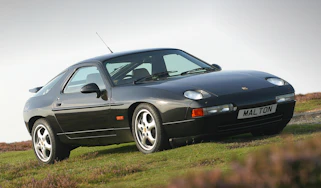 Used Porsche 928 - front static