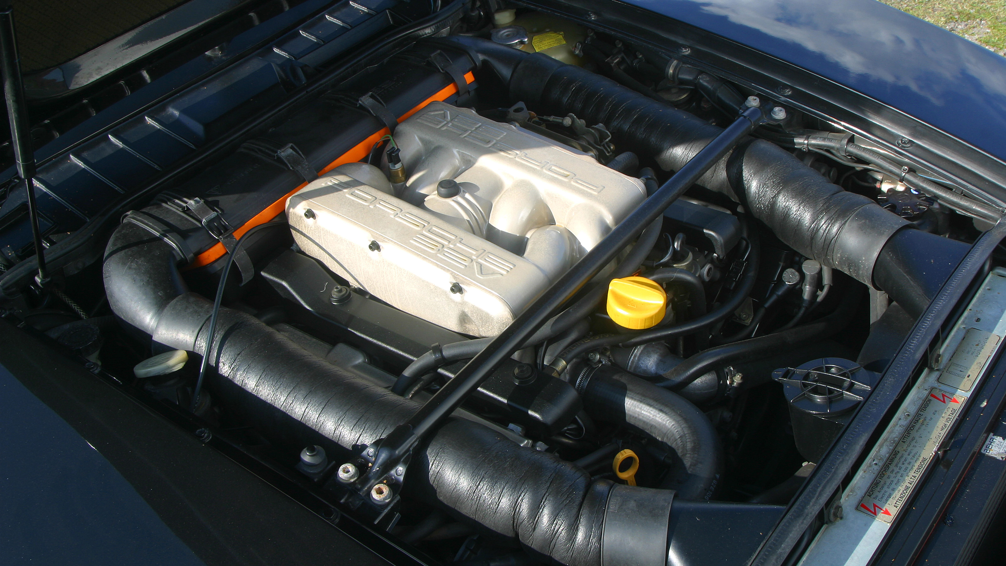 Used Porsche 928 - engine
