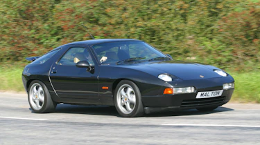 Used Porsche 928 - front action