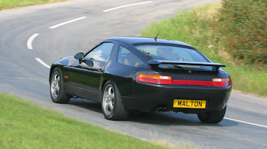 Used Porsche 928 - rear cornering