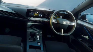 Vauxhall Astra facelift 2025 - dash