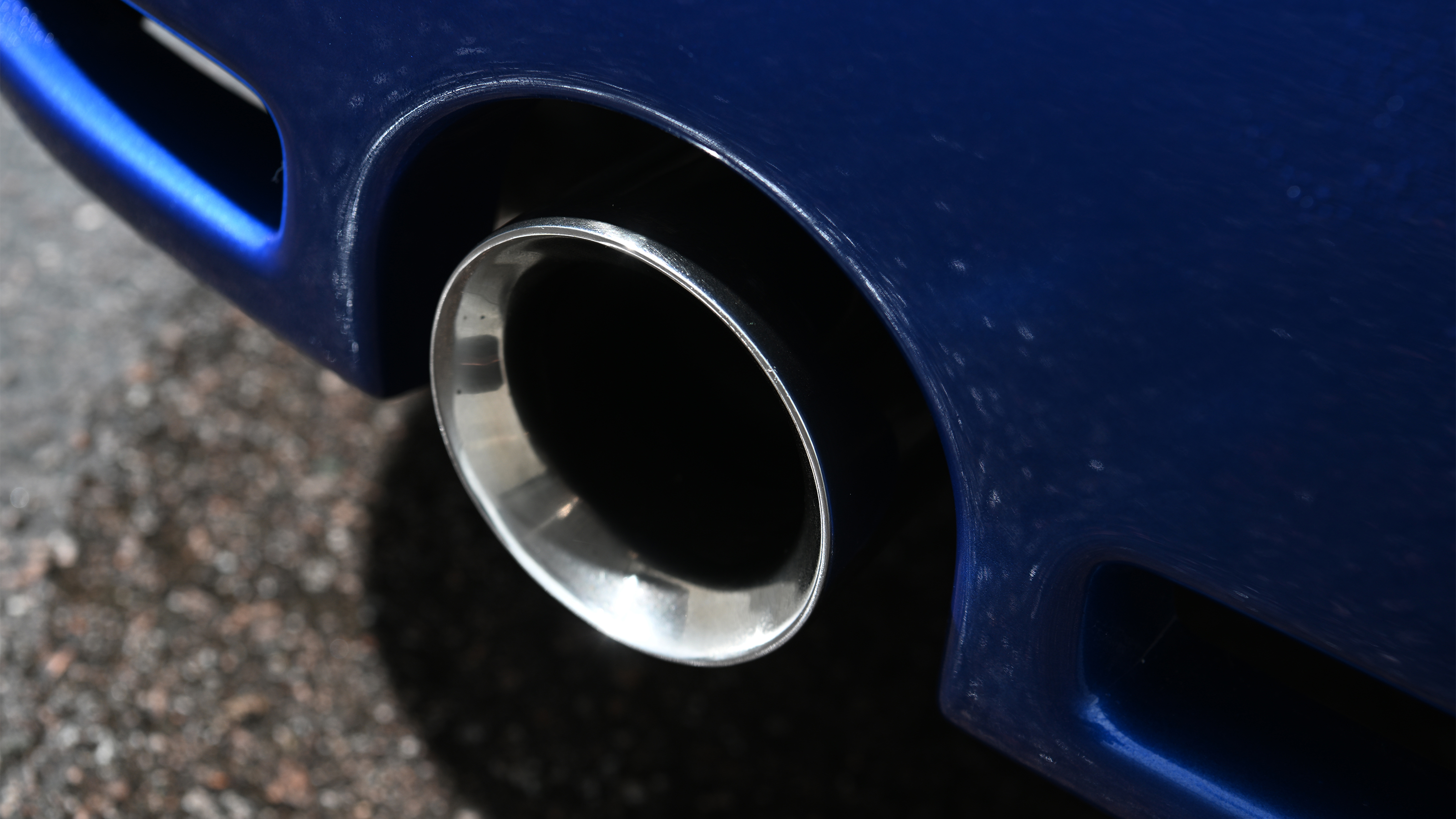 Volkswagen Golf R32 - exhaust