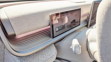 Volkswagen ID. Cross Concept - screen