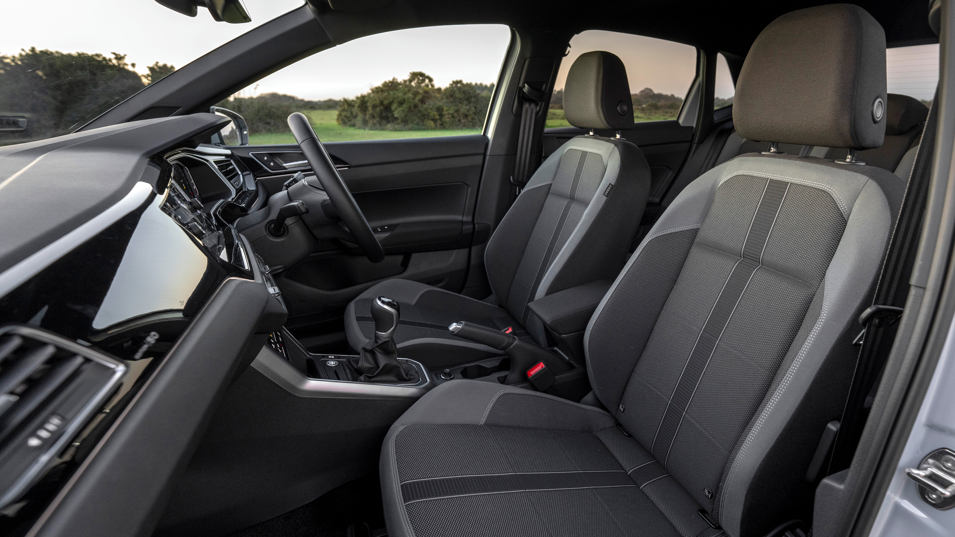 Volkswagen Polo 50 Edition - front seats
