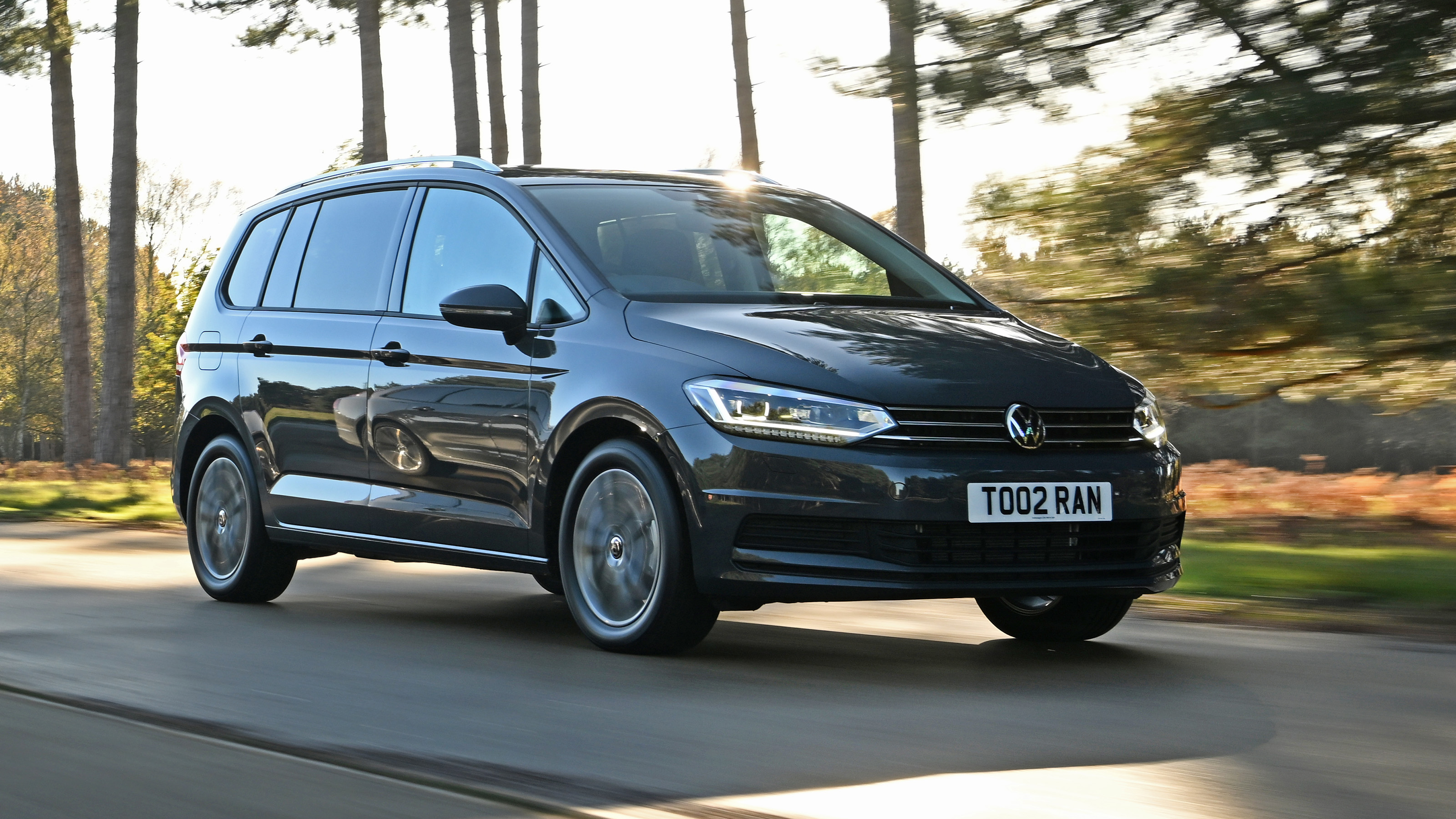 Volkswagen Touran - front tracking
