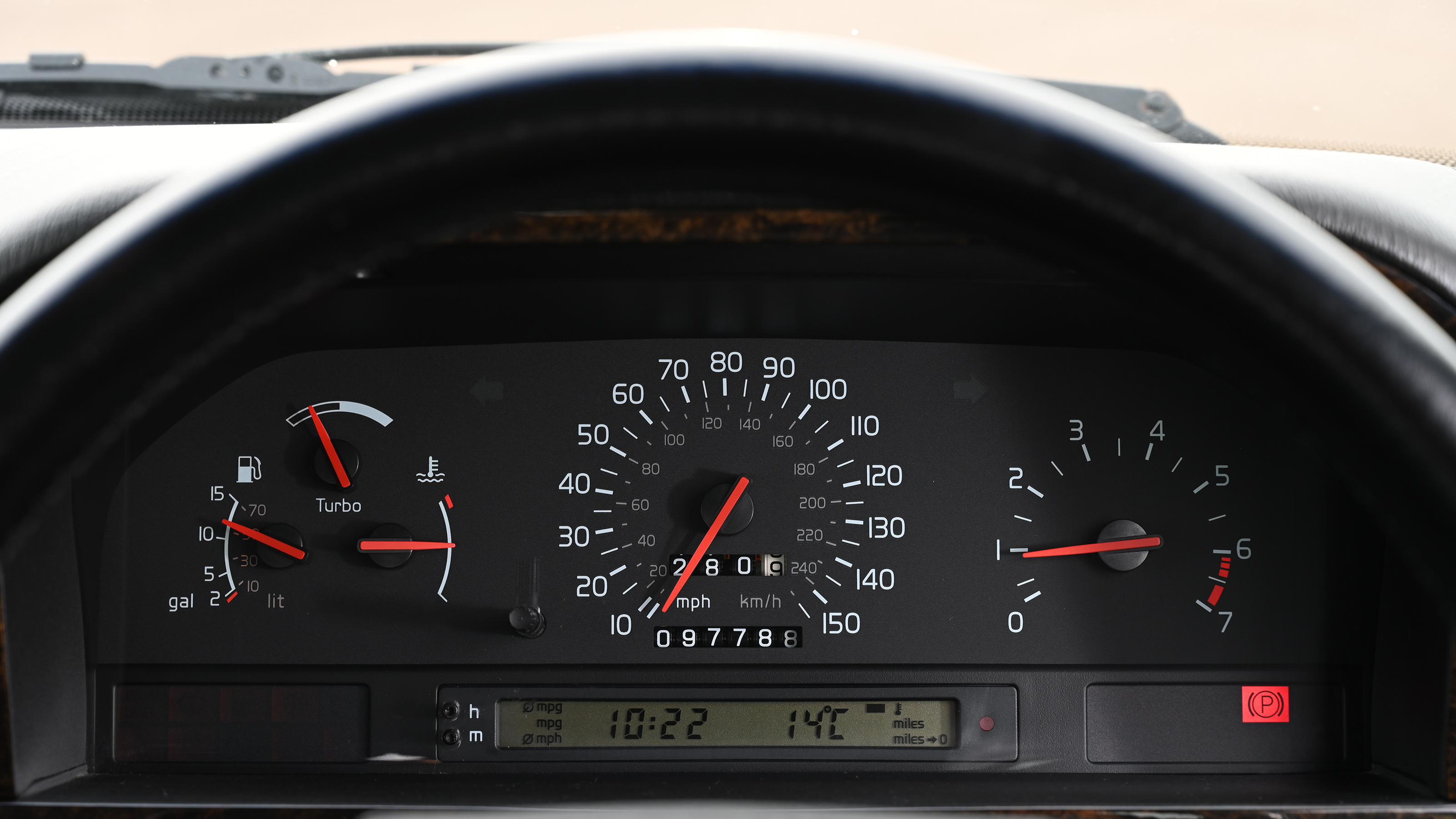 Volvo 850 R - dials 