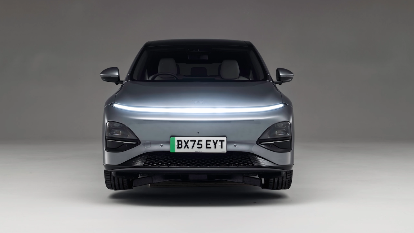 XPeng G6 - full front
