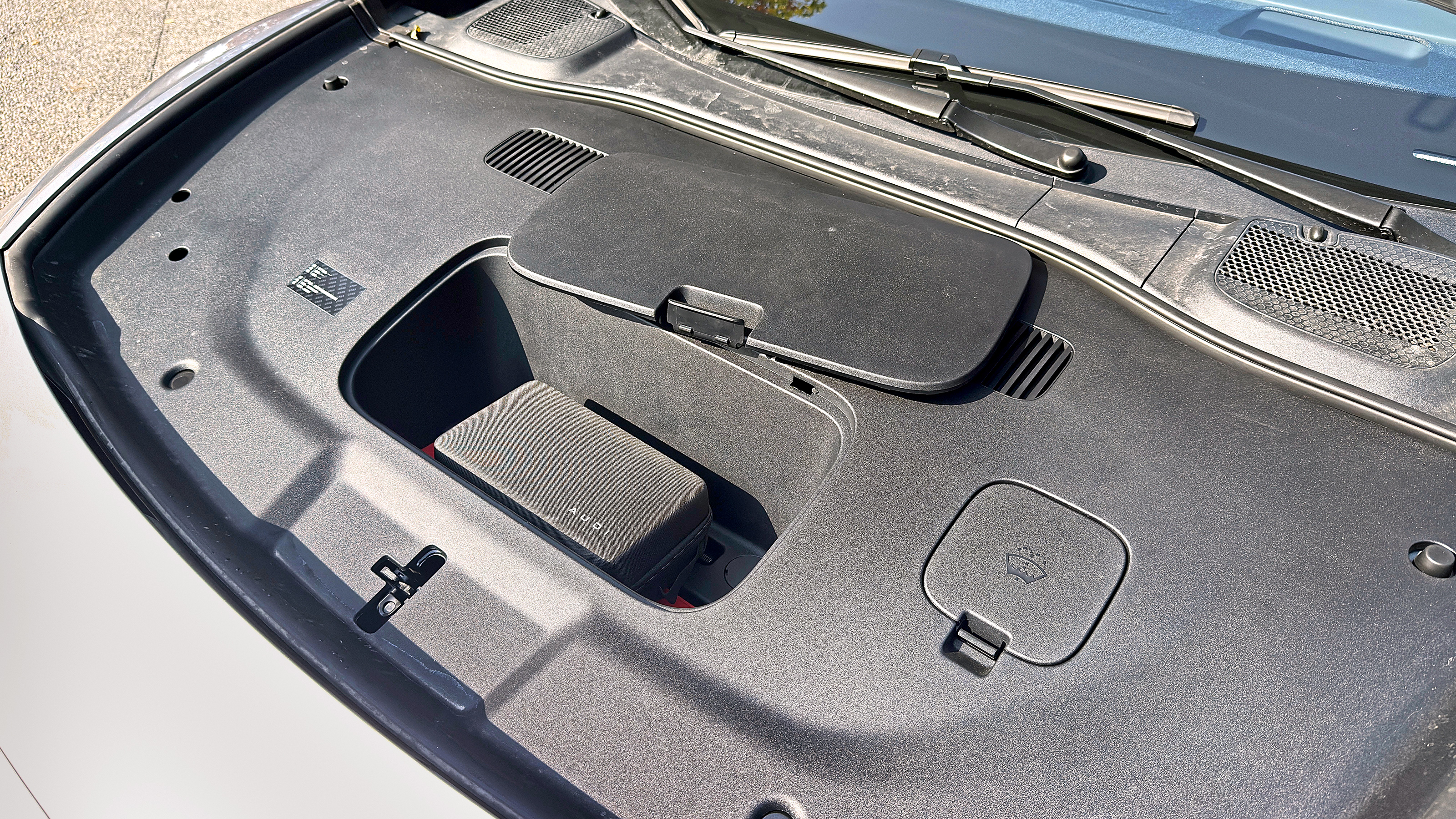 AUDI E5 Sportback - under-bonnet storage