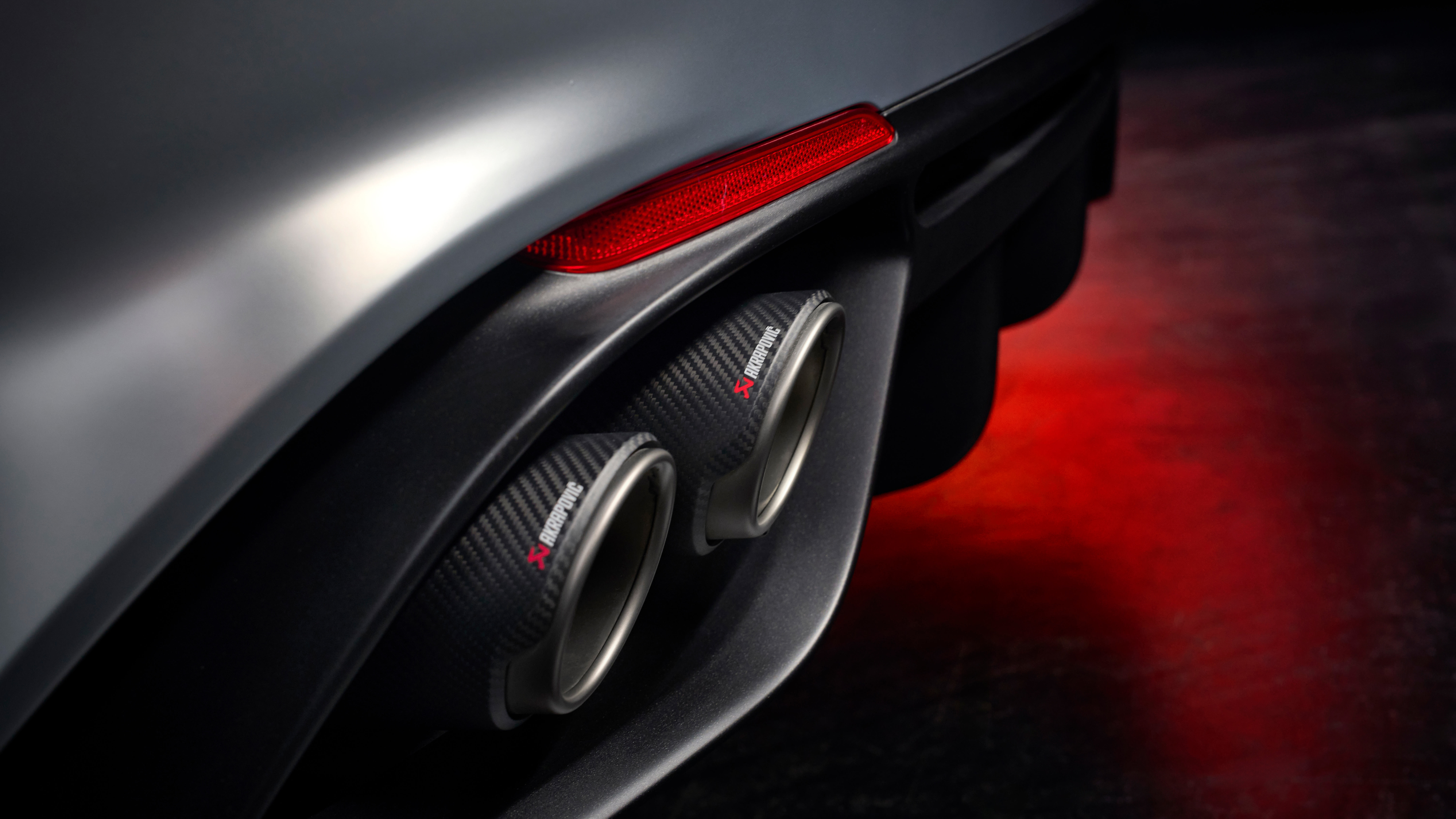 Alfa Romeo Giulia Quadrifoglio Luna Rosa - exhausts