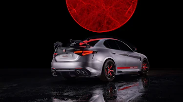 Alfa Romeo Giulia Quadrifoglio Luna Rosa - rear static