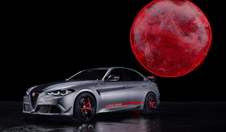 Alfa Romeo Giulia Quadrifoglio Luna Rosa - front static