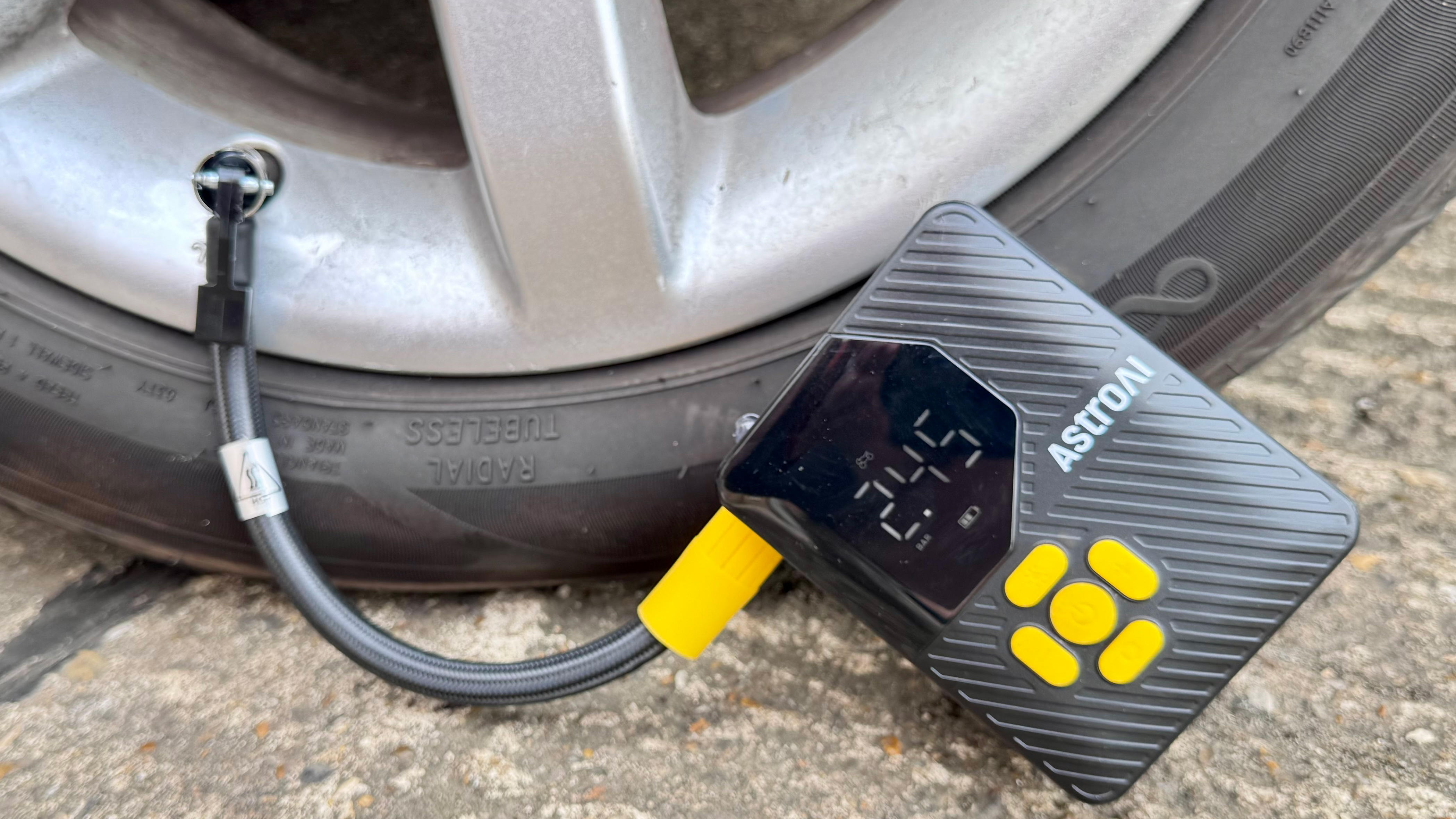 Astro AI tyre pump