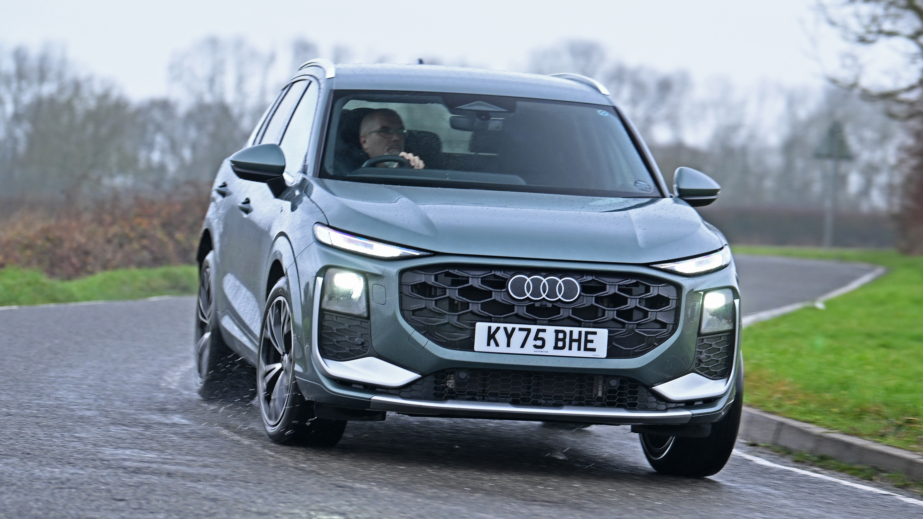Audi Q3 - front cornering