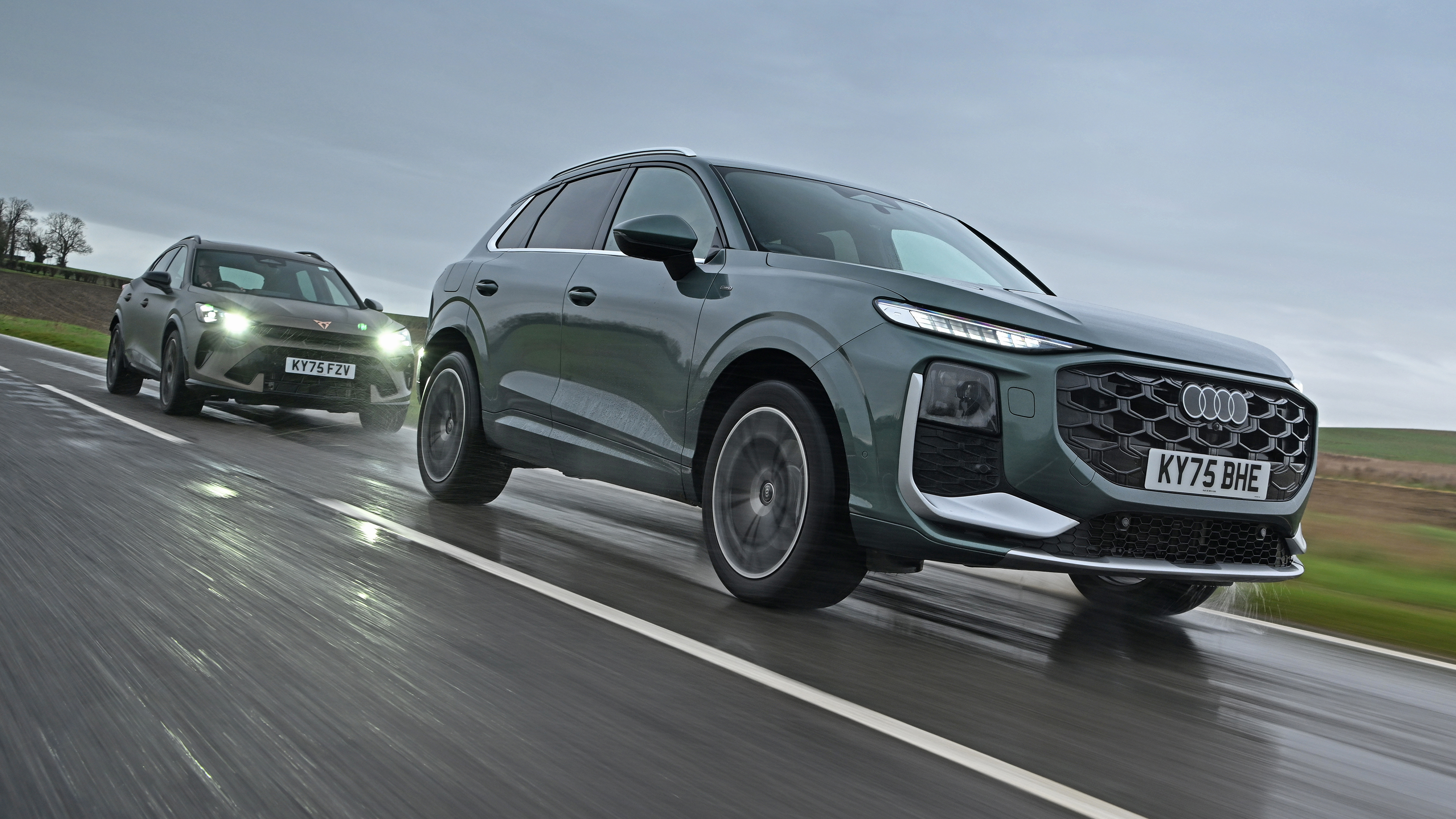 Audi Q3 vs Cupra Formentor - front 3/4