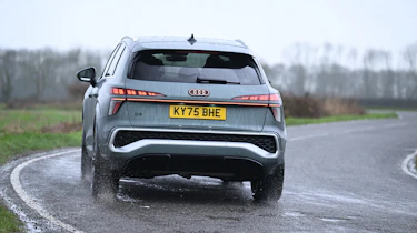 Audi Q3 - rear cornering