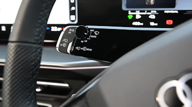 Audi Q3 - indicator stalk