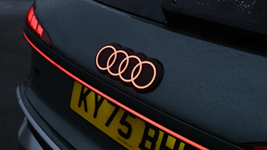 Audi Q3 - illuminated badge