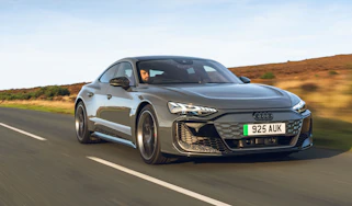 New Audi RS e-tron Performance - front tracking