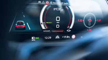New Audi RS e-tron Performance - digital drivers display