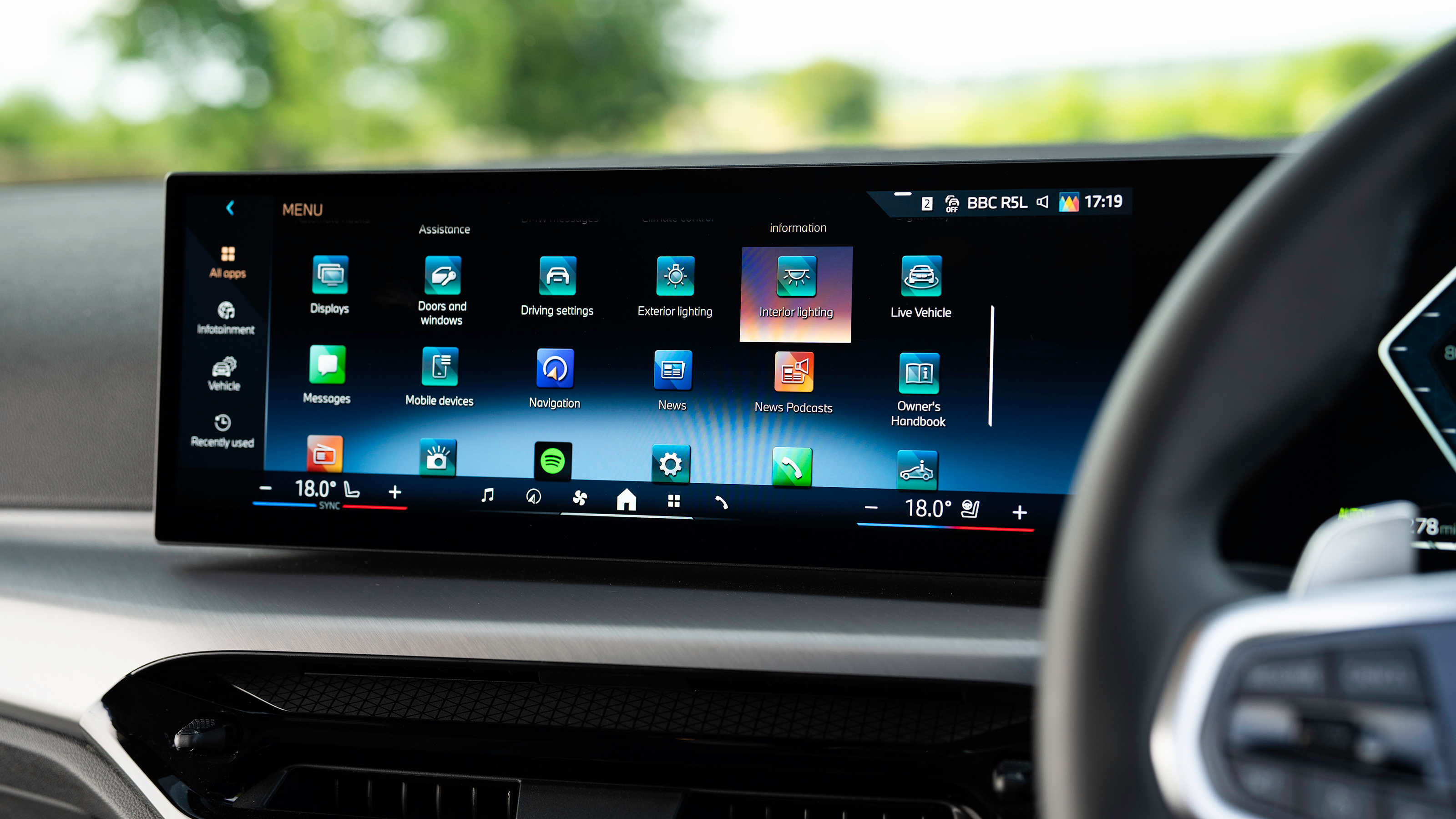 BMW 2 Series Coupe - infotainment screen
