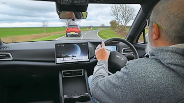 BYD Atto 2 - driving
