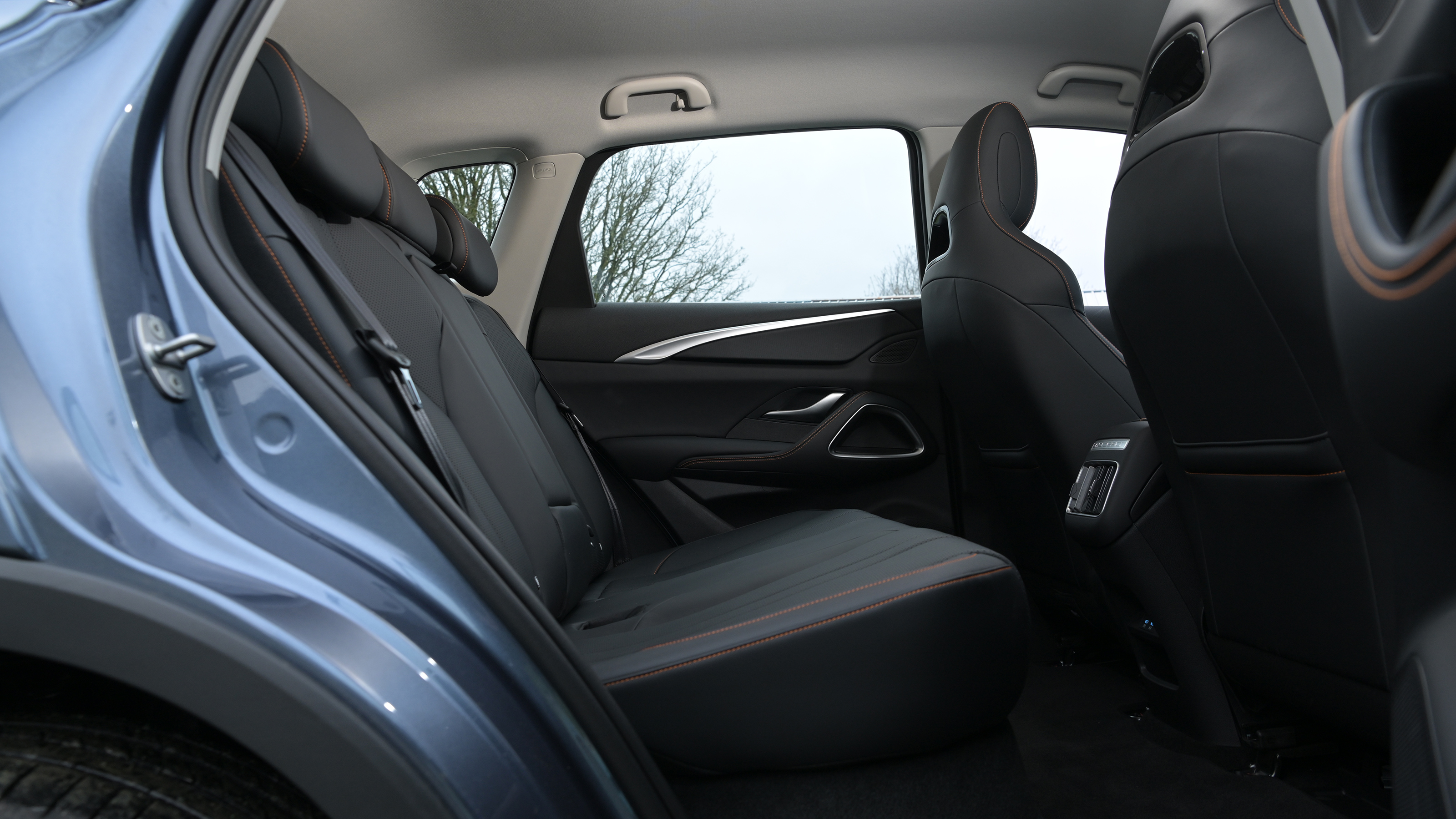 BYD Sealion 5 DM-i Design - rear seats